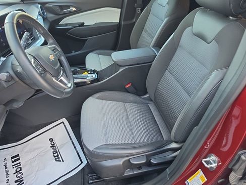 Certified 2024 Chevrolet Trax LT w/ Driver Confidence Package image 22