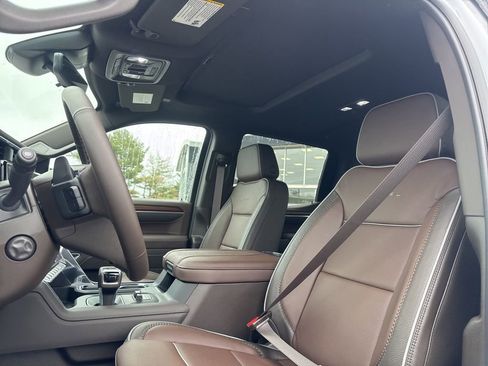 New 2026 GMC Sierra 1500 Denali w/ Denali Reserve Package AWD/4WD image 16