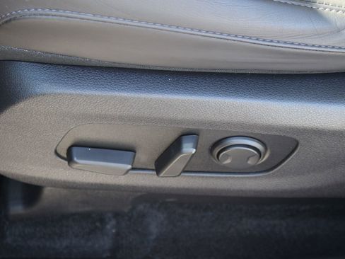 Certified 2024 Kia Carnival LX image 20