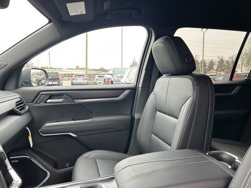 New 2026 GMC Acadia Elevation w/ Elevation Premium Package FWD image 30