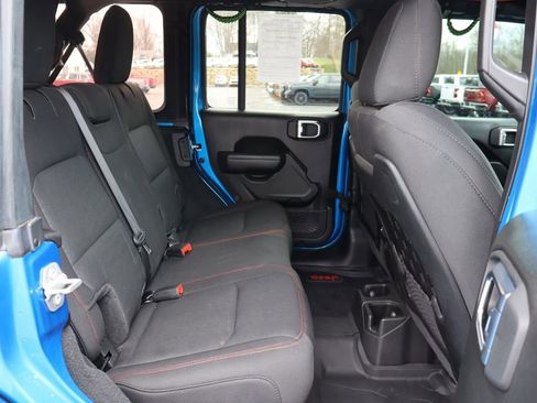 Used 2022 Jeep Wrangler Unlimited Rubicon w/ Cold Weather Group image 25