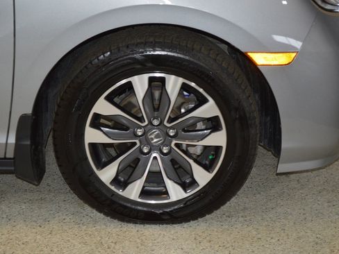 Used 2024 Honda Odyssey EX-L image 9