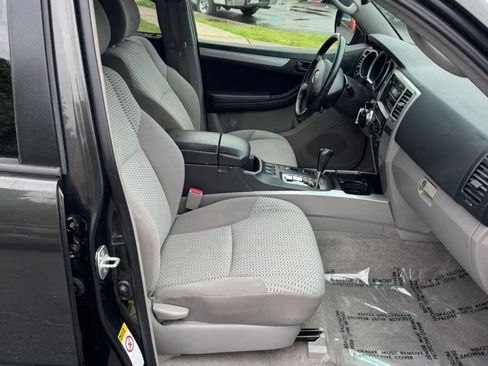 Used 2009 Toyota 4Runner Sport AWD/4WD image 32
