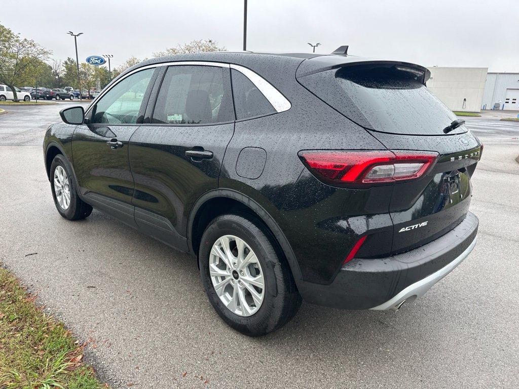 Used 2024 Ford Escape Active AWD/4WD image 9