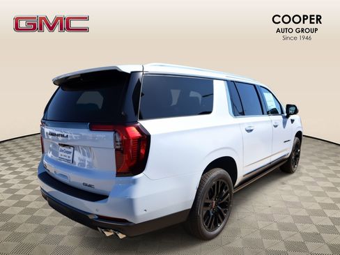 New 2026 GMC Yukon XL Denali Ultimate w/ LPO, Illumination Package AWD/4WD image 22
