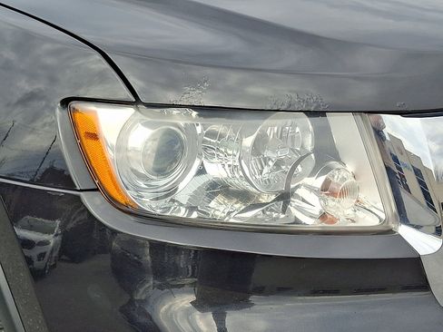 Used 2012 Jeep Grand Cherokee Limited image 10