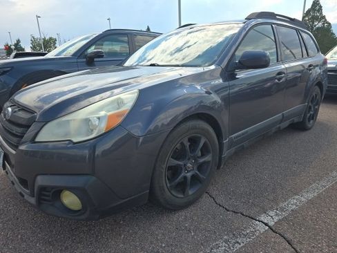 Used 2013 Subaru Outback 3.6R Limited w/ Popular Pkg 1B AWD/4WD image 2