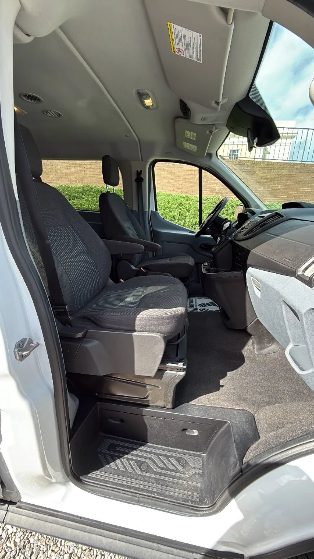 Used 2017 Ford Transit 150 XL RWD image 22
