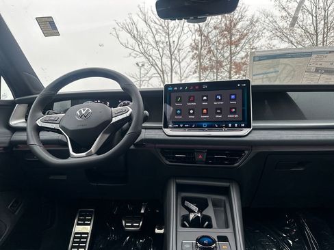 New 2026 Volkswagen Tiguan SE R-Line AWD/4WD image 25