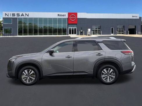 Certified 2025 Nissan Pathfinder SL AWD/4WD image 6
