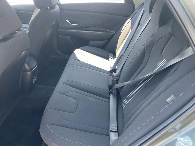 Used 2024 Hyundai Elantra SEL FWD image 15