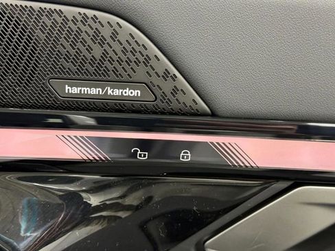 New 2026 BMW 530i xDrive w/ M Sport Package AWD/4WD image 21