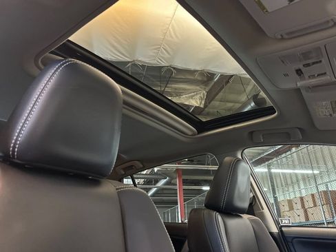 Used 2017 Toyota RAV4 Platinum FWD image 17