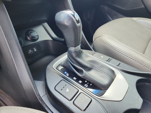 Used 2018 Hyundai Santa Fe Sport FWD image 15