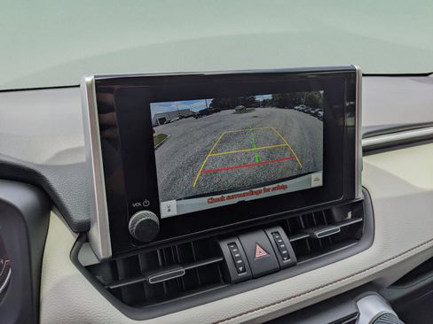 Used 2025 Toyota RAV4 XLE Premium FWD image 26