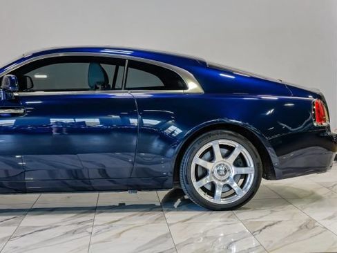 Used 2017 Rolls-Royce Wraith RWD image 17