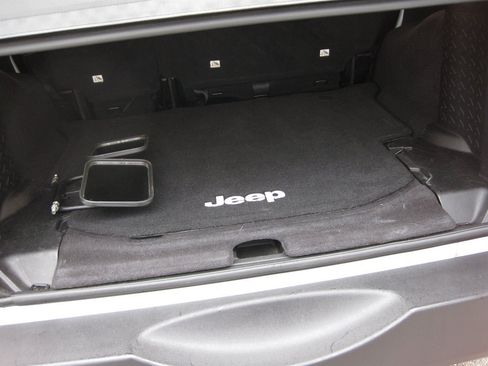 Used 2013 Jeep Wrangler Unlimited Sport AWD/4WD image 30