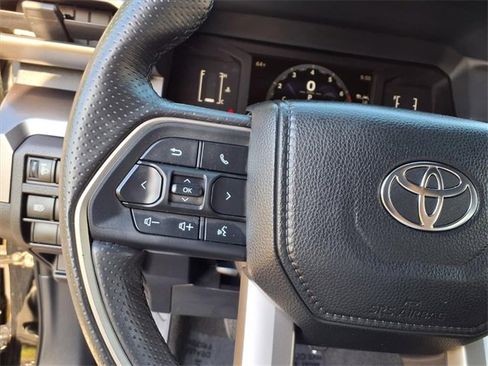 Used 2025 Toyota 4Runner SR5 image 16