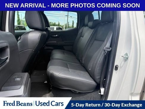 Used 2023 Toyota Tacoma TRD Sport w/ TRD Premium Sport Package AWD/4WD image 12