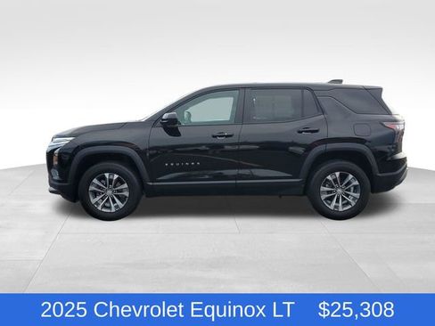 Used 2025 Chevrolet Equinox LT w/ Safety and Technology Package FWD image 2