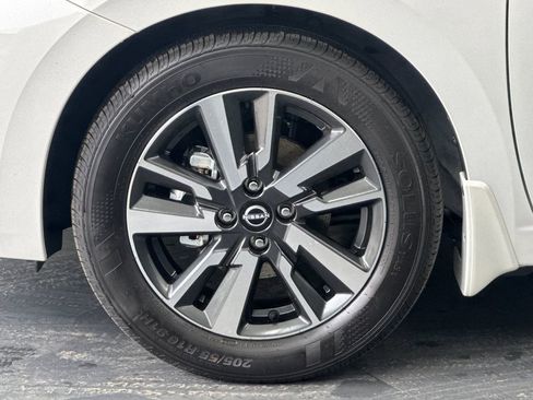 New 2025 Nissan Versa SV w/ Trunk Package image 23