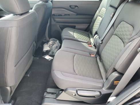 New 2026 Nissan Pathfinder SV image 20