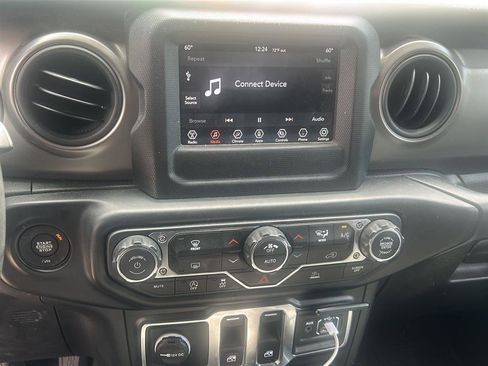 Used 2022 Jeep Wrangler Sport S image 8