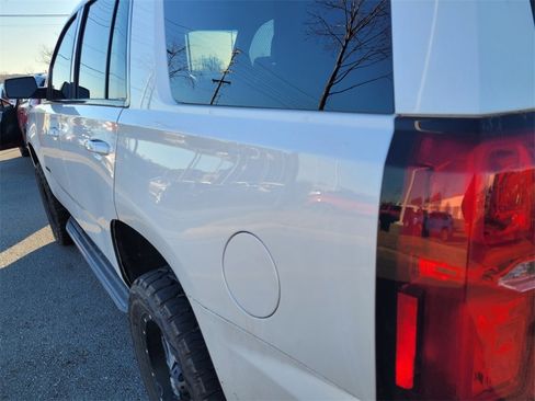 Used 2017 Chevrolet Tahoe LT image 6