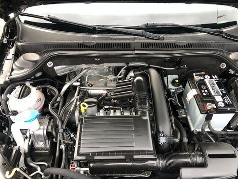 Used 2017 Volkswagen Jetta S image 16