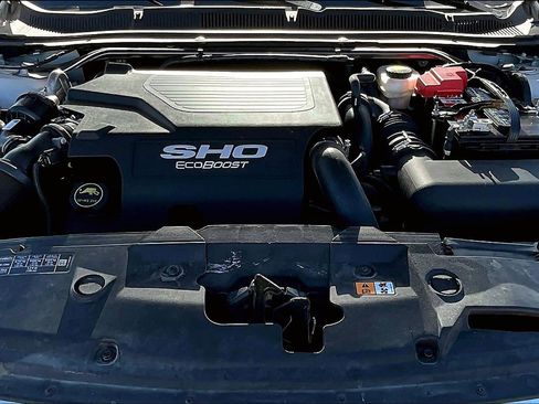 Used 2018 Ford Taurus SHO w/ Sho Performance Package image 30