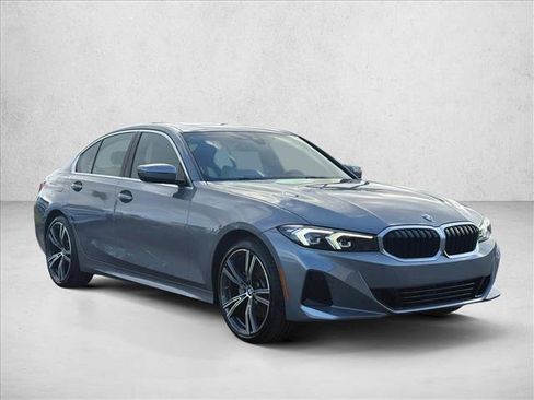 Certified 2024 BMW 330i Sedan w/ Premium Package image 7
