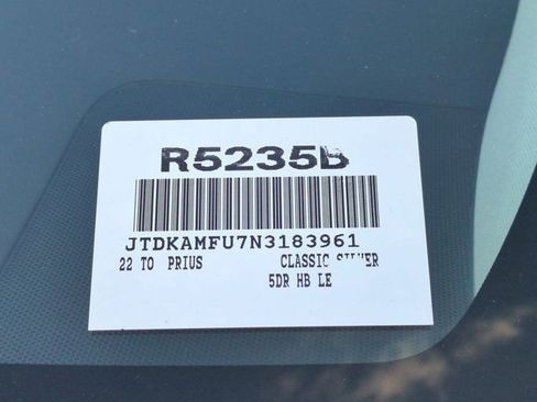 Certified 2022 Toyota Prius LE image 16