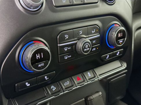 Used 2021 Chevrolet Silverado 1500 LT Trail Boss image 15