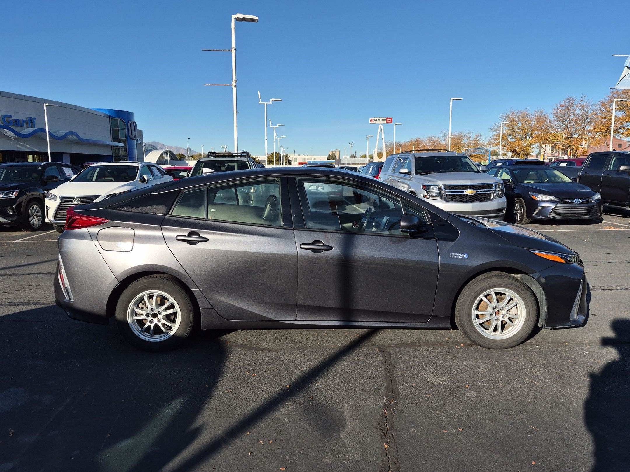 Used 2017 Toyota Prius Prime Premium w/ Carpet Mat Package FWD image 2