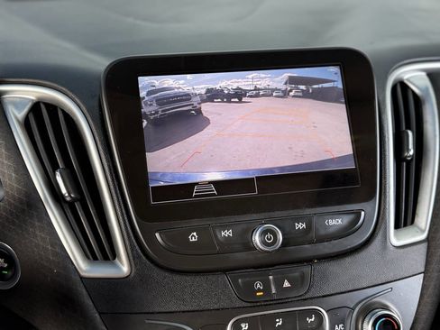 Used 2022 Chevrolet Malibu LT image 4