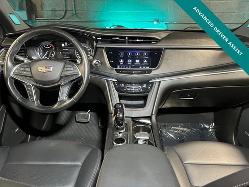 Used 2021 Cadillac XT5 Sportv image 2