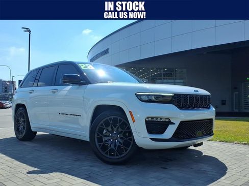 Used 2023 Jeep Grand Cherokee Summit w/ High Altitude Package AWD/4WD image 1