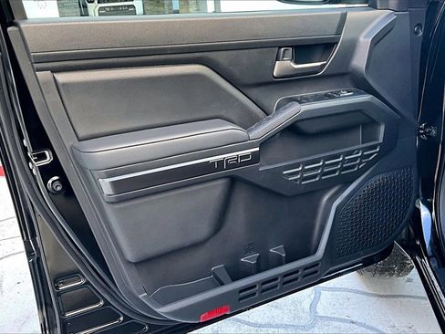 New 2025 Toyota Tacoma TRD Off-Road image 17