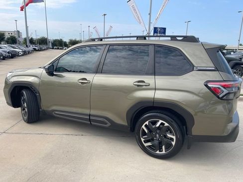 Used 2025 Subaru Forester Limited AWD/4WD image 5