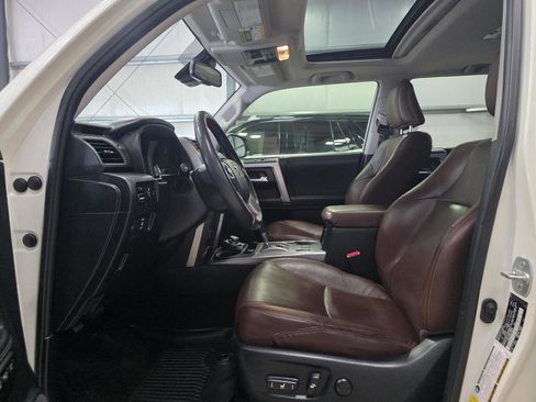 Used 2020 Toyota 4Runner Limited AWD/4WD image 10