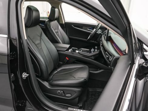 Used 2023 Lincoln Nautilus Reserve w/ Monochromatic Package AWD/4WD image 23
