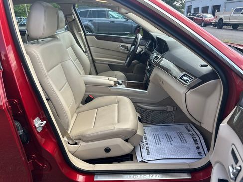 Used 2014 Mercedes-Benz E 350 4MATIC Sedan image 23