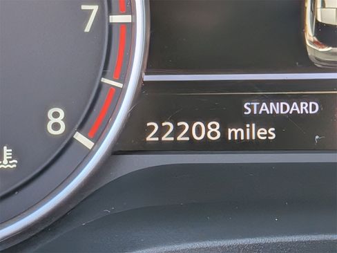 Used 2023 Nissan Rogue SL image 21