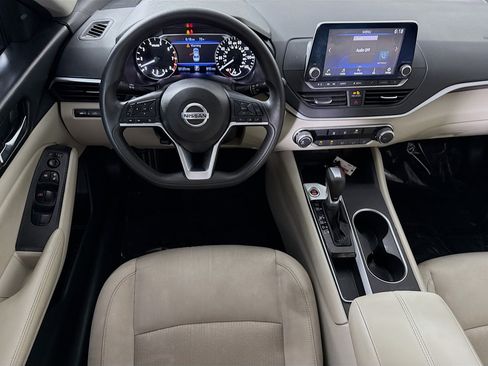Used 2022 Nissan Altima 2.5 SV FWD image 17