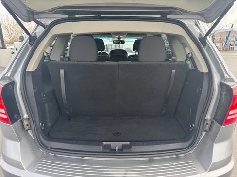 Used 2016 Dodge Journey SE w/ Flexible Seating Group image 8