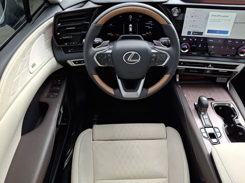 Used 2025 Lexus RX 350 AWD w/ Convenience Package image 12