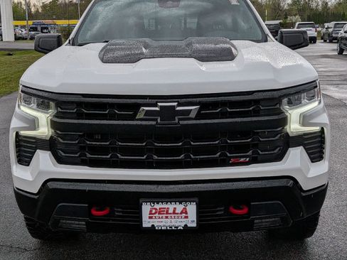Used 2022 Chevrolet Silverado 1500 LT Trail Boss w/ Convenience Package II AWD/4WD image 2
