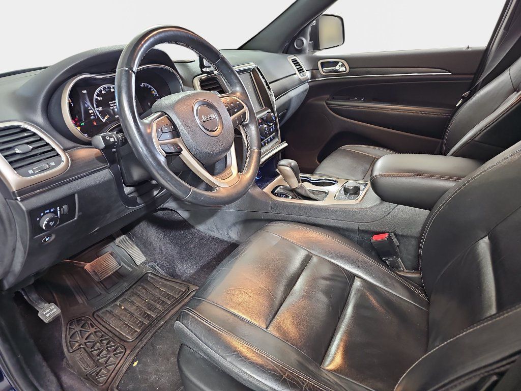 Used 2017 Jeep Grand Cherokee Limited AWD/4WD image 19