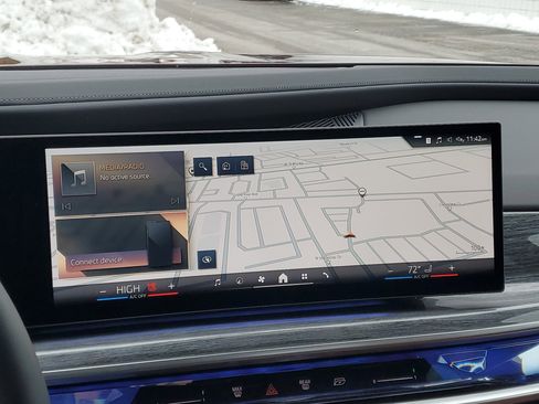 Certified 2023 BMW 760i xDrive w/ Executive Package image 17