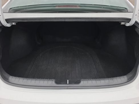 Certified 2024 Hyundai Elantra SEL FWD image 32